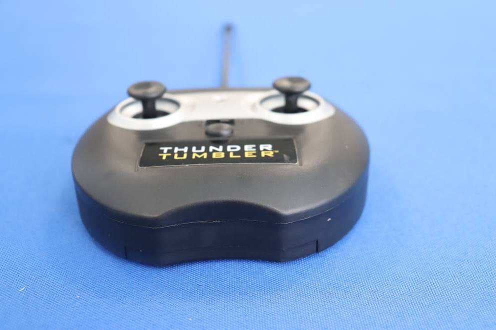 Toy RC Monster Spinning Car - FCC ID P45TD2022A49 - FUJIAN TEAMDA PHOTOELECTRICITY CO., LTD (3)