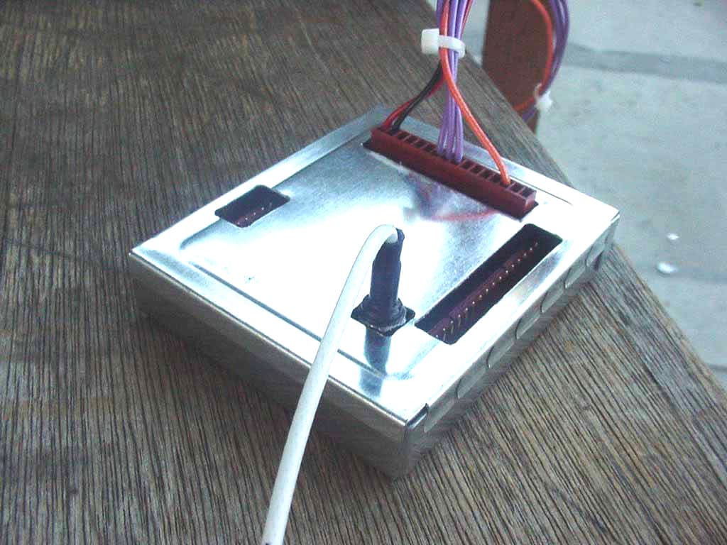Versa Remote Transmitter Module - FCC ID P4U-VRTXM - Kar-Tech, Inc. (2)