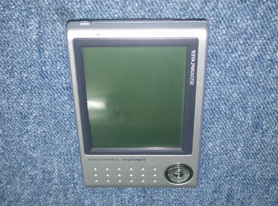 Multimedia Portable Player - FCC ID P6QSP-100 - C&S Technology Inc. (2)