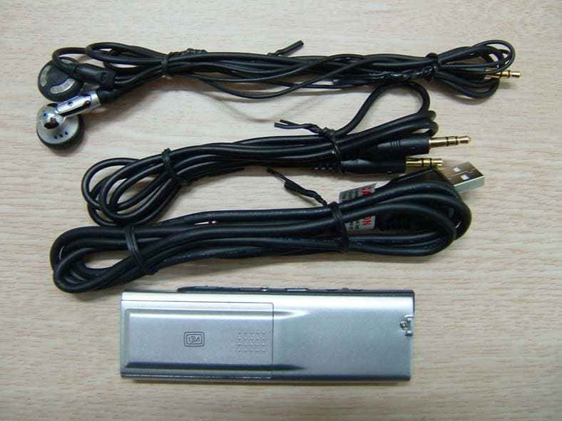 DIGITAL VOICE RECORDER - FCC ID P7KDDR5100 - Diasonic Technology Co Ltd