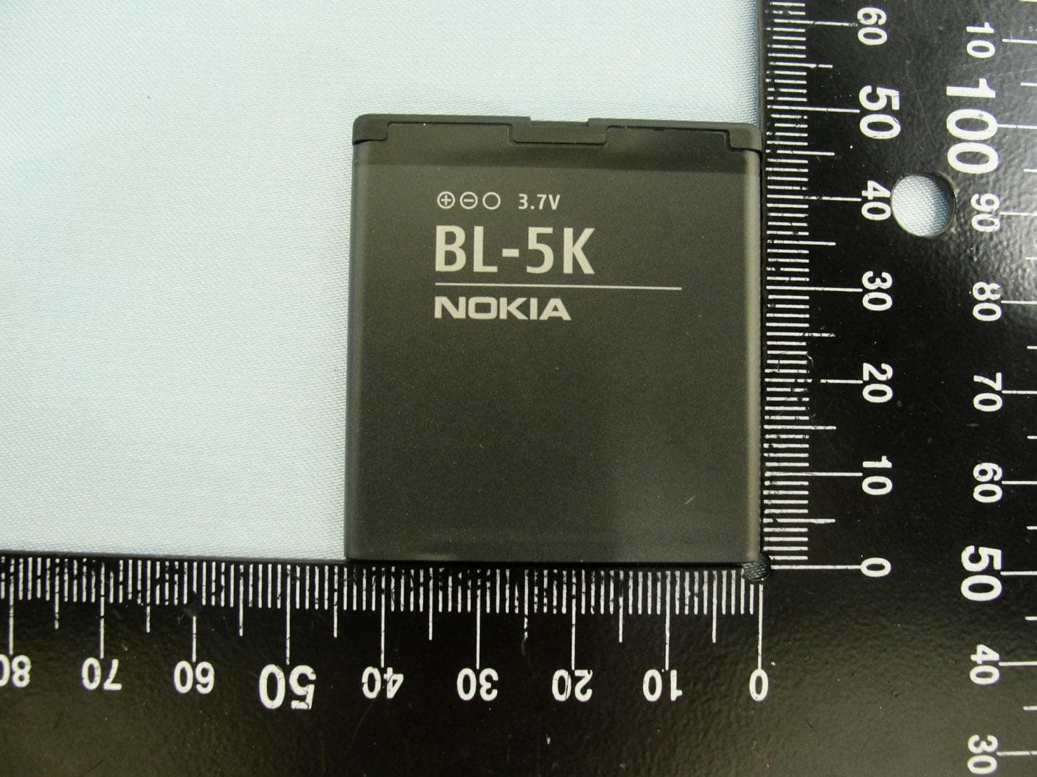 GSM/WCDMA CELLULAR TELEPHONE WITH BT AND WLAN - FCC ID P7QRM-828V - Vertu (2)
