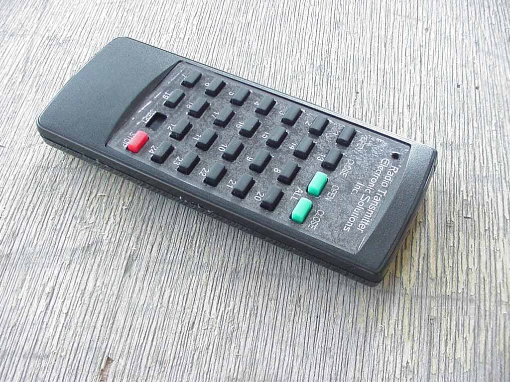 Remote Control - Transmitter - FCC ID P7RT24APDUAL - Electronic Solutions, Inc. (2)