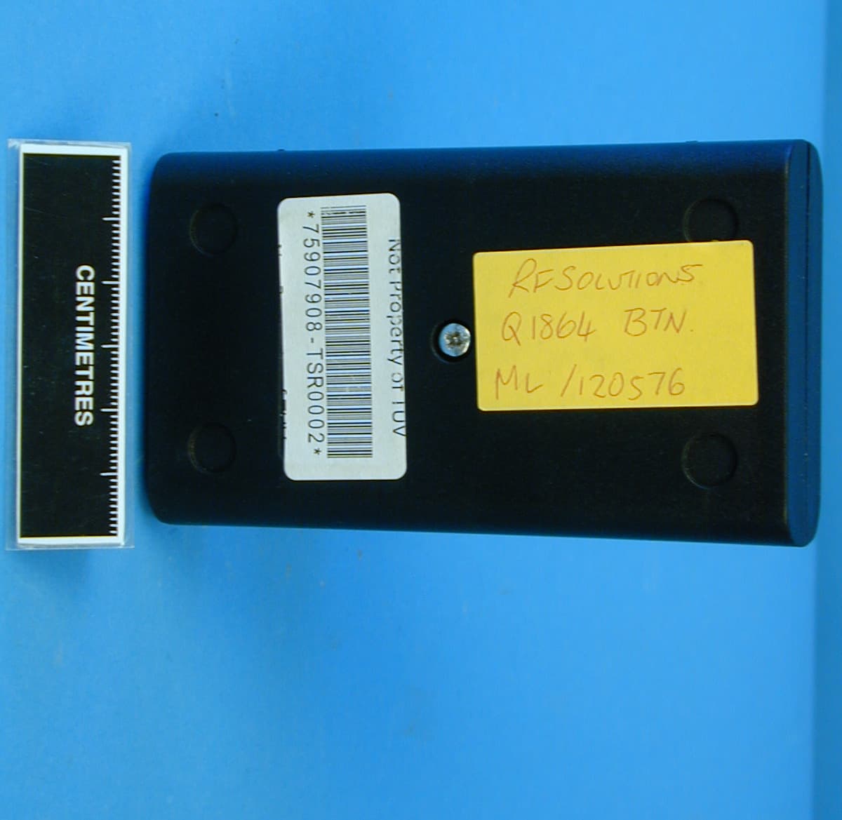 Operator button for activating of Tensator Q1864 queue forwarding system - FCC ID P9OQ1864-BTN - RF Solutions Ltd. (3)