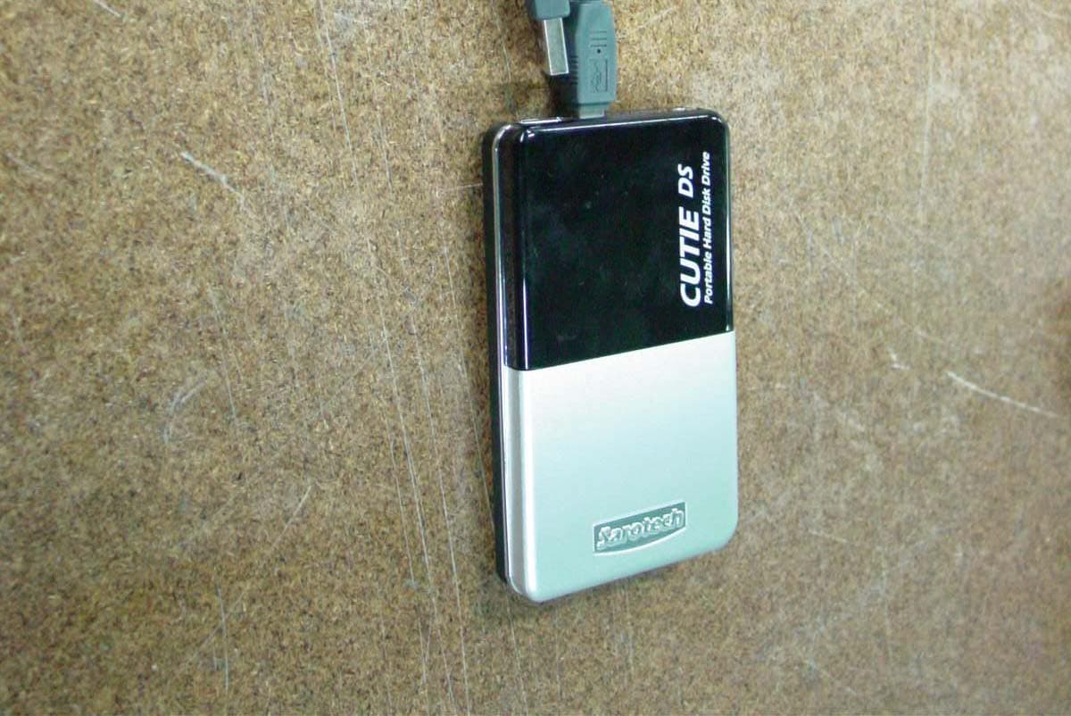 Pocket Hard Disk Drive - FCC ID PBCFHD-181 - Sarotech Co., Ltd. (2)