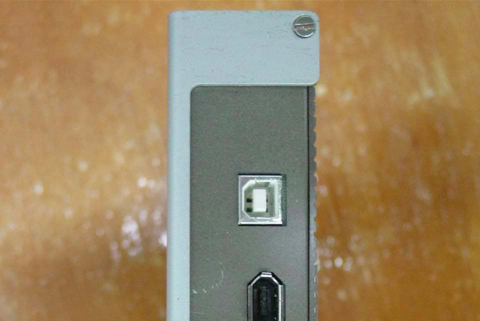 External Hard Disk Drive Enclosure - FCC ID PBCFHD-354 - Sarotech Co., Ltd. (2)