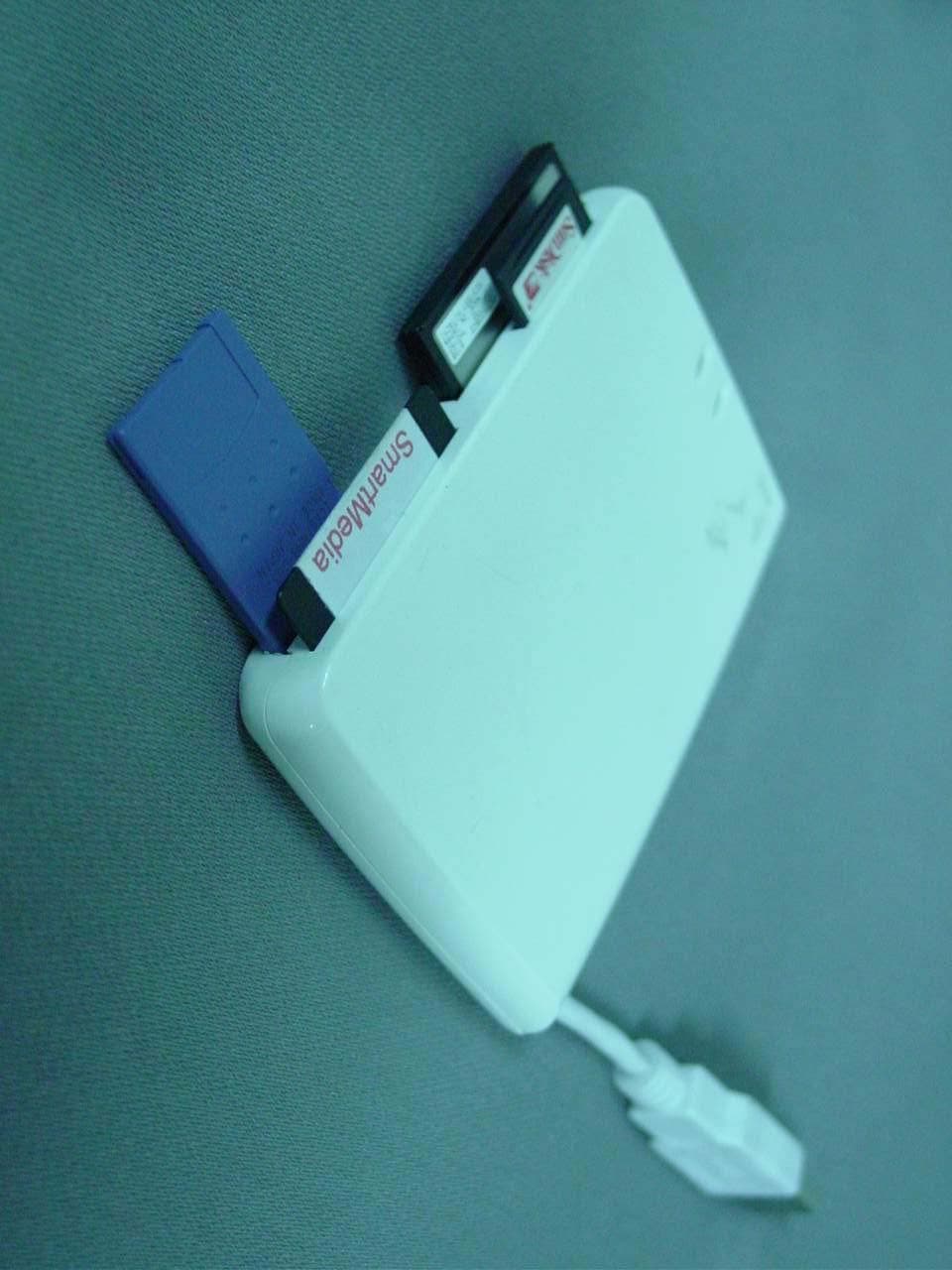 USB Multi Card Reader - FCC ID PBCMRE-461U - Sarotech Co., Ltd.
