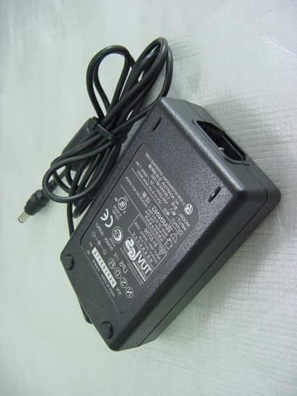 TFT LCD Monitor - FCC ID PBF-MF181M - MAX MEDIA INC