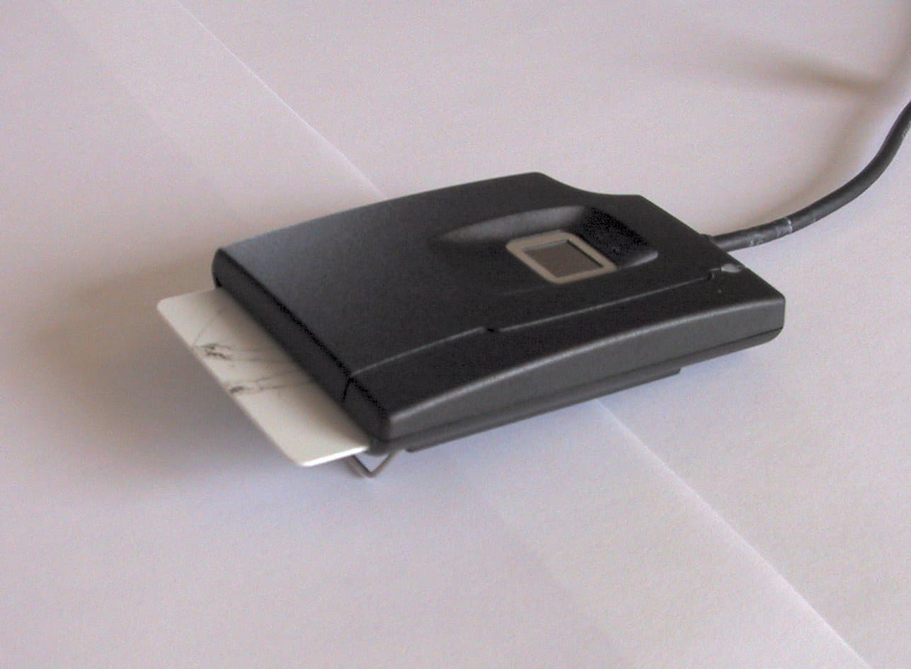 USB Fingerprint Sensor/Smart Card Reader - FCC ID PBKMS010041 - Precise Biometrics AB