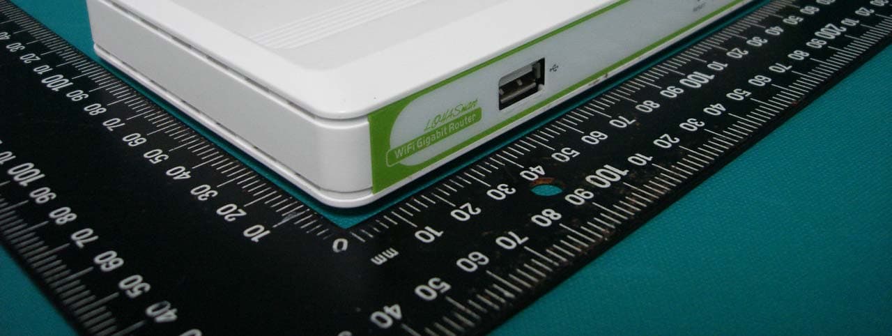 WiFi Gigabit Router - FCC ID PBLCDE570AM - Advance Multimedia Internet Technology Inc. (1)