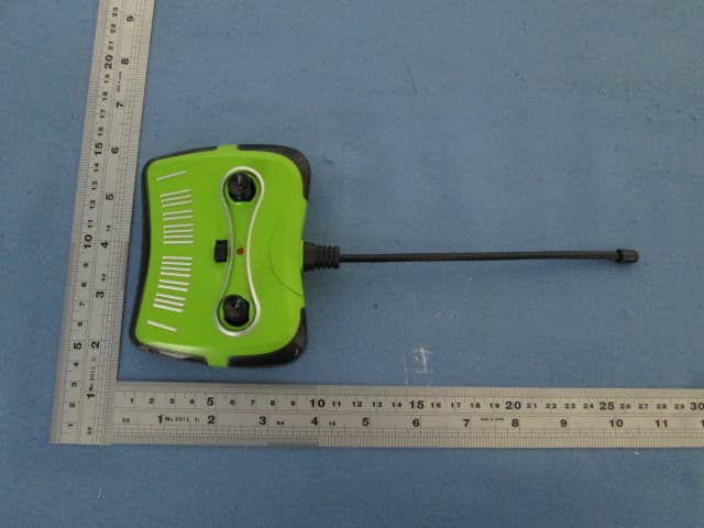 Toy RC Drifter - FCC ID PCJJL2014D49 - SHANTOU CITY CHENGHAI JINLONG TOYS CO., LTD (3)