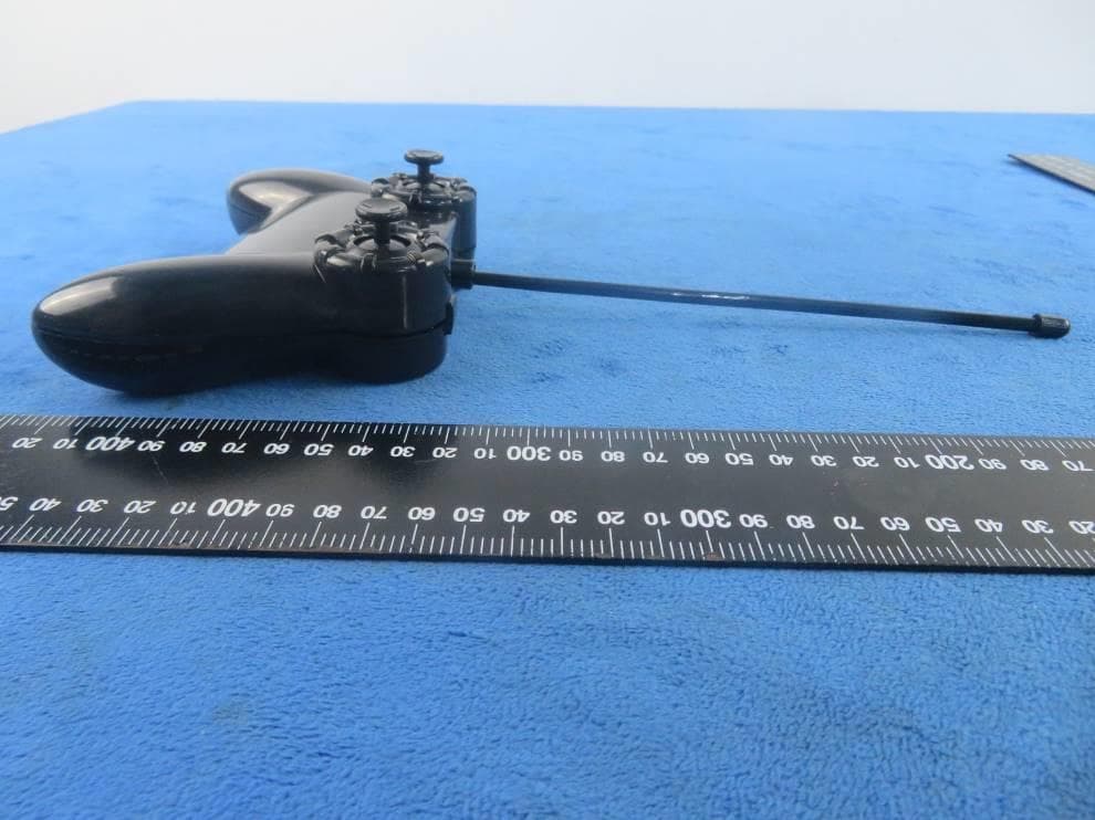 Toy RC Flip Stunt Rally - FCC ID PCJJL2020D49 - SHANTOU CITY CHENGHAI JINLONG TOYS CO., LTD (2)