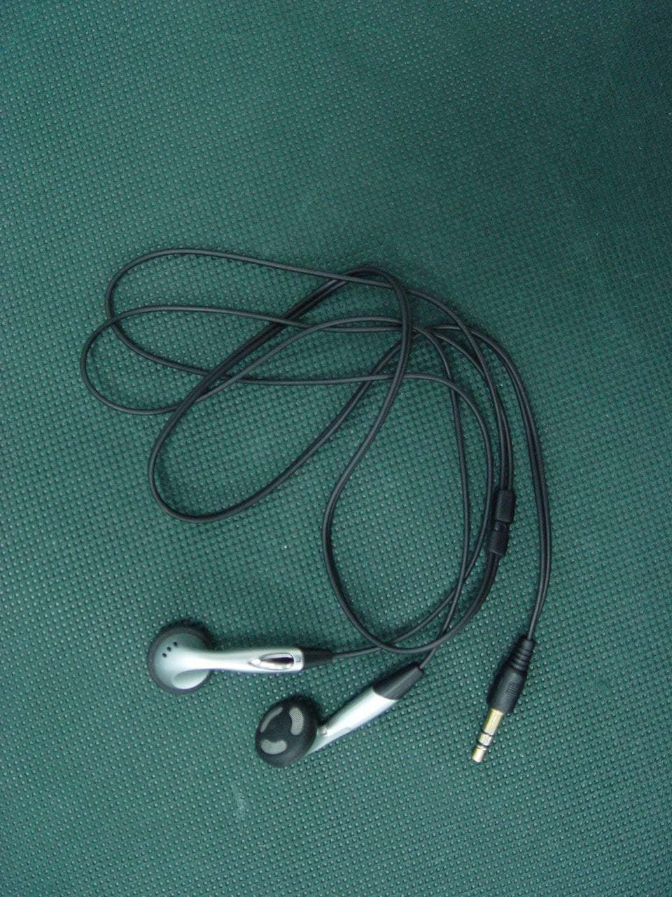 MP3 PLAYER (WITH FM RADIO) - FCC ID PCMDAH1400 - Hyun Won Inc. (2)