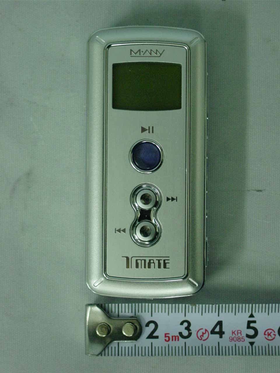 MP3 Player with FM Radio - FCC ID PCMDAH610 - Hyun Won Inc. (2)