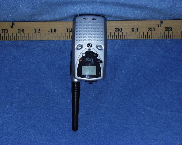 TNF - Licensed Non-Broadcast Transmitter Held to Face - FCC ID PDHGMRS-1535A - TTI Tech Co., Ltd. (4)