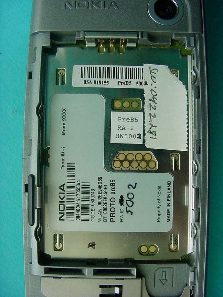 GSM 900/1800/1900 Communicator w/WLAN, BT - FCC ID PDNRA-2 - Microsoft Corporation (2)