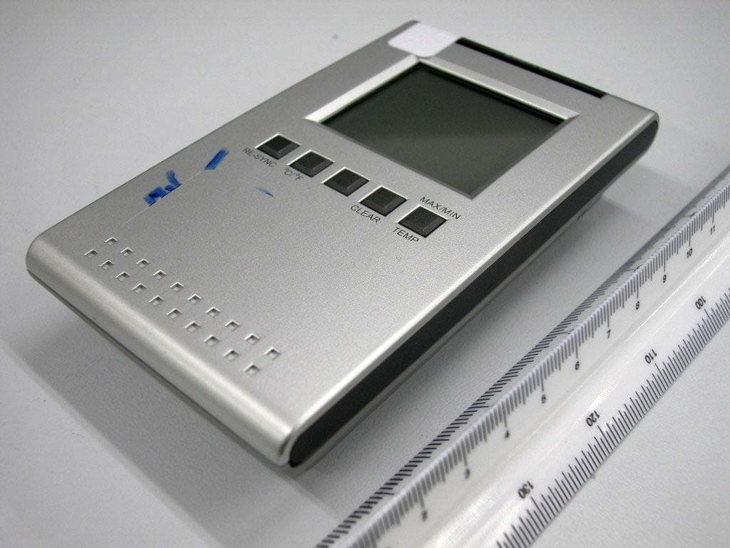 433MHz RF Receiver Clock - FCC ID PEQ724790303 - Electronics Tomorrow Ltd.