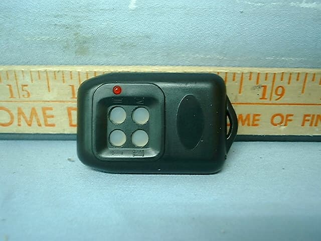 Car Alarm Transmitter - FCC ID PEW-AC300-T - MOLTEN CORP. (2)