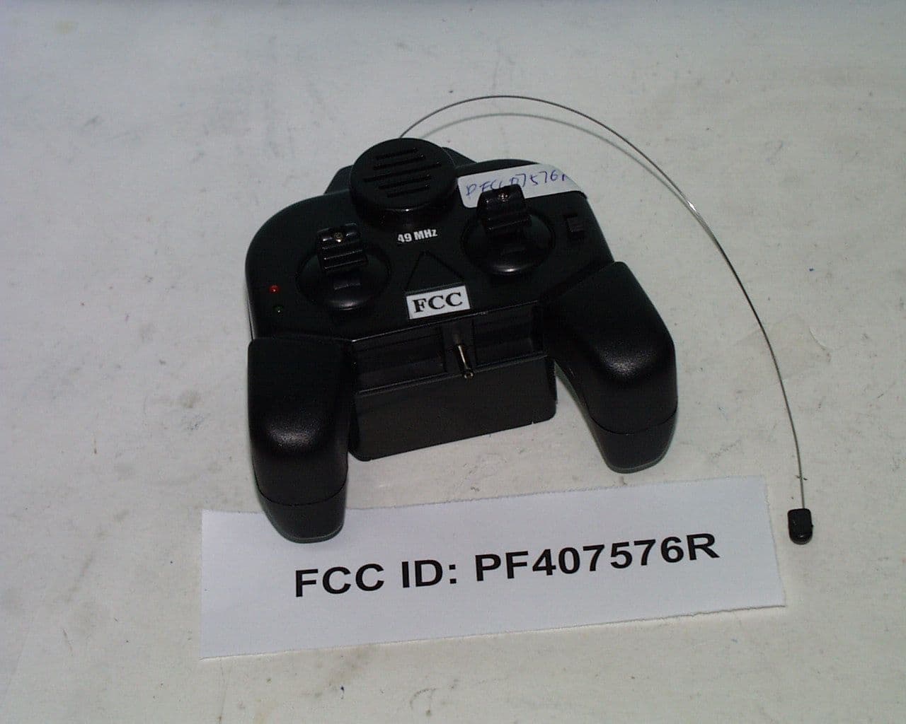 Remote Control Toy Car - FCC ID PF407576R - The Original San Francisco Toymaker