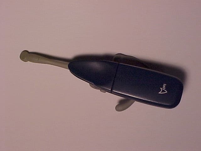 Voice-based Wireless Earset - FCC ID PHIAP100 - ArialPhone L.L.C.