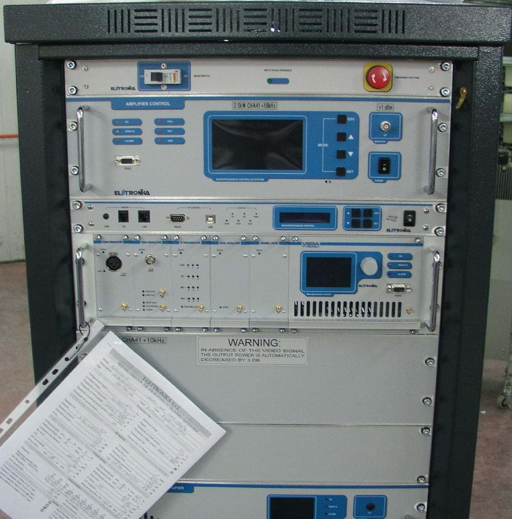 2.5 kW Analog TV broadcast transmitter - FCC ID PHLTXUP2500 - Elettronika S.r.l. (1)