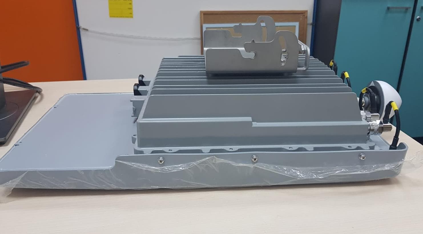 LTE Base Station Radio - FCC ID PIDAS1030 - Airspan Networks Inc (2)