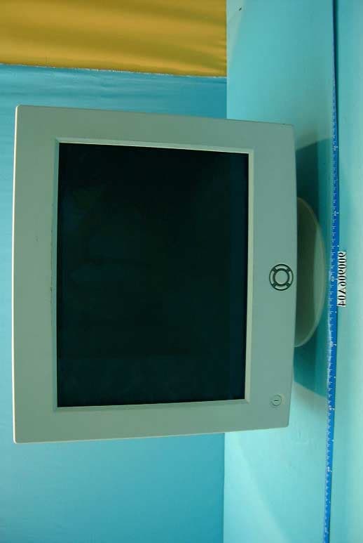 Color Monitor - FCC ID PIM910B - NESO Technology Inc. (2)