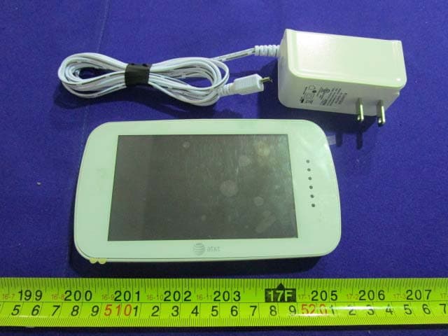 SMART LINK 4.3 inches Touch Screen Video Monitor - FCC ID PJF-05020RX - Baby's Journey, Inc. (2)