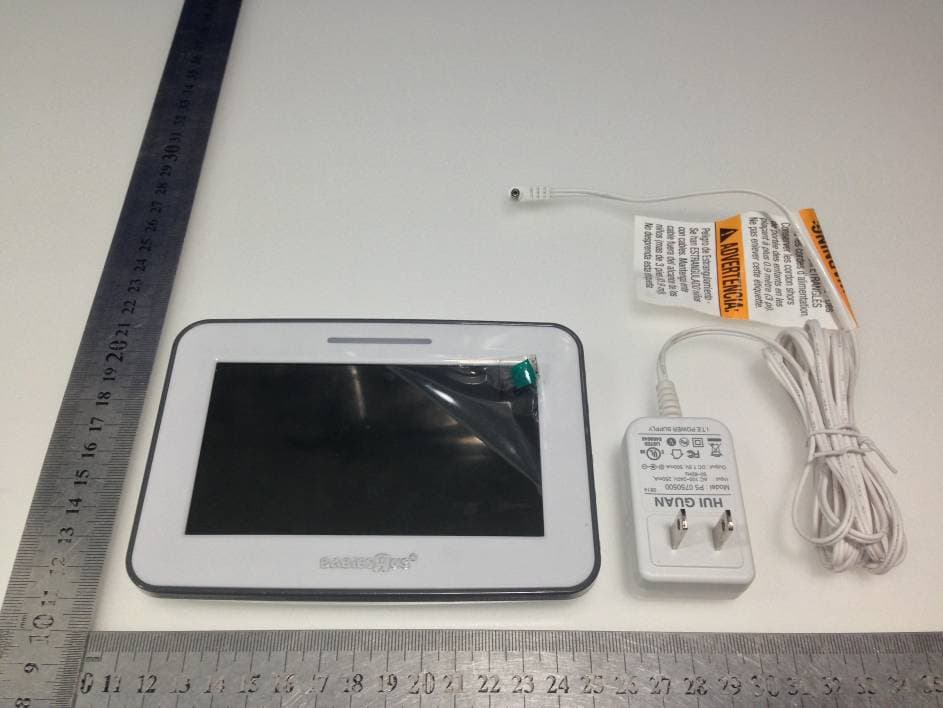 5 inch color flatscreen video monitor - FCC ID PJF-2313RX - Baby's Journey, Inc.
