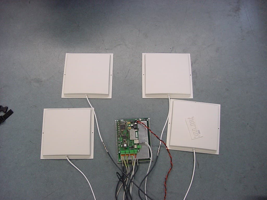 RFID Reader - FCC ID PJMLRU1000 - Feig Electronic GmbH (4)