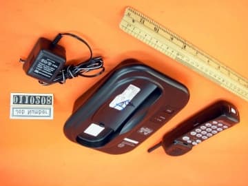 2.4GHz 40 Channel Analog Modulation Cordless Phone - FCC ID PJU2400 - Shenzhen Jingneng Telecom Technology Co Ltd (2)