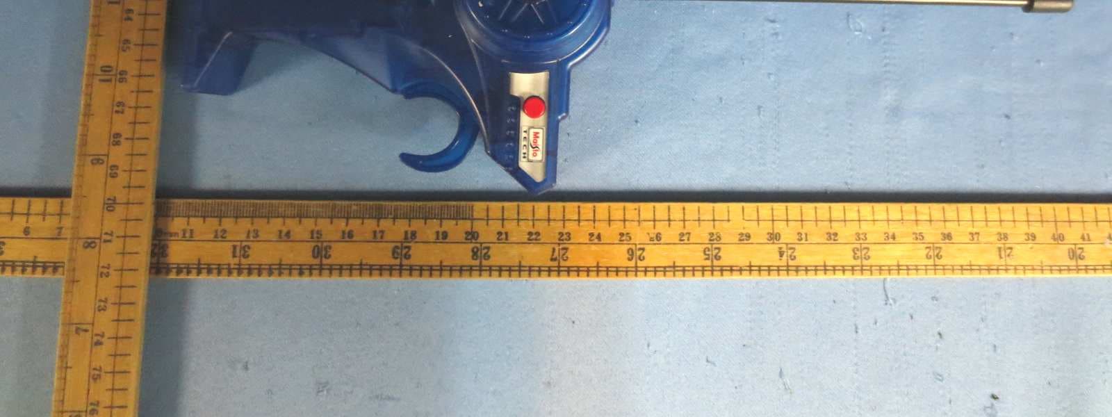Radio Control Vehicle Light Runners R/C - FCC ID PKG12093RC27 - May Cheong Toy Products Fty. Ltd. (4)