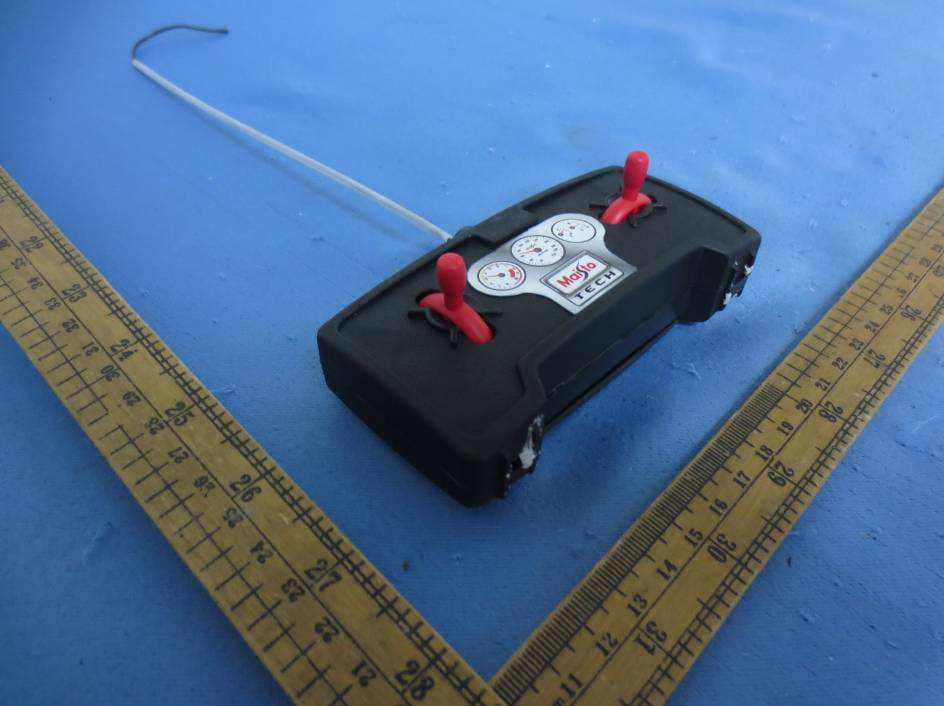 Licensed R/C Vehicles - FCC ID PKG12099RC49 - May Cheong Toy Products Fty. Ltd.