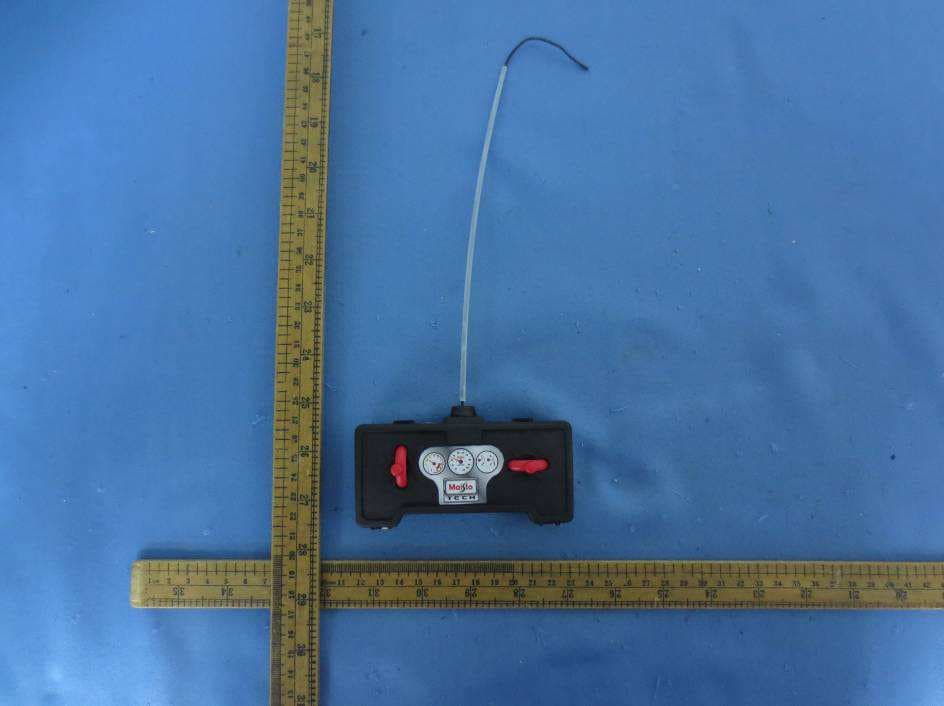 Licensed R/C Vehicles - FCC ID PKG12099RC49 - May Cheong Toy Products Fty. Ltd. (3)