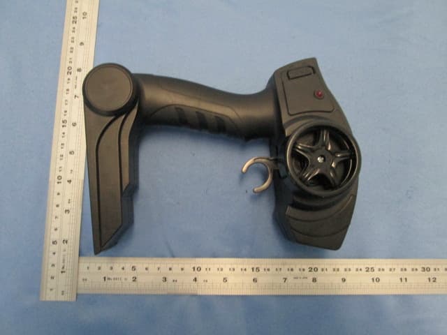 1 6 R/C Ford Raptor (2.4G) - FCC ID PKG14023RC - May Cheong Toy Products Fty. Ltd. (2)