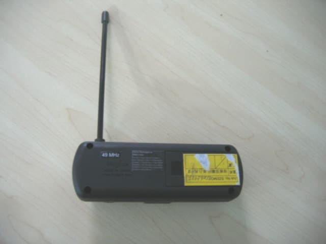 Remote Control Toy Transmitter - FCC ID PKG81060RC49 - May Cheong Toy Products Fty. Ltd. (2)