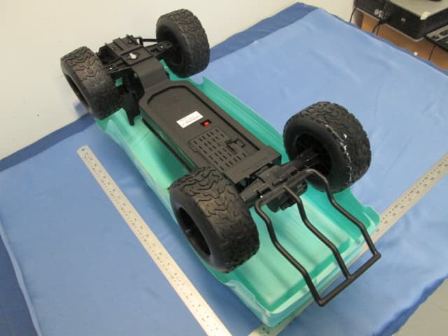 1 6 R/C Ford Raptor (2.4G) - FCC ID PKG81601RC - May Cheong Toy Products Fty. Ltd. (2)
