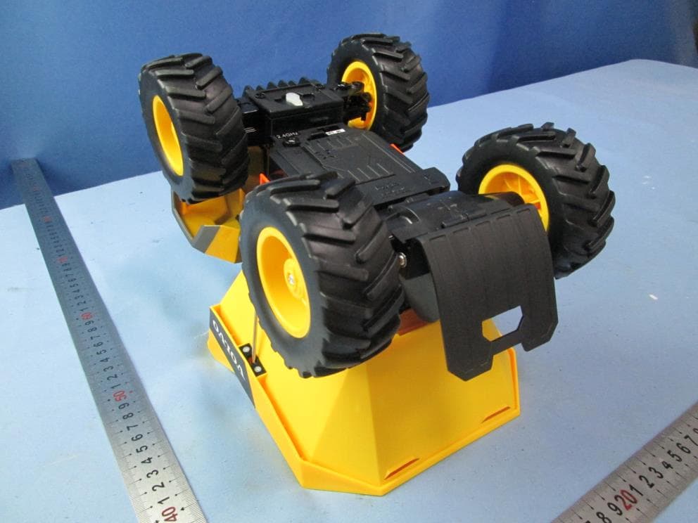 VOLVO A25 HAULER - FCC ID PKG82731RC - May Cheong Toy Products Fty. Ltd.