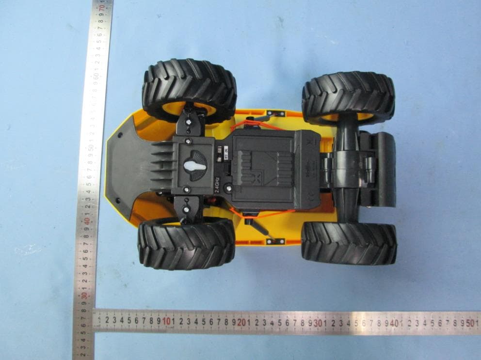 VOLVO A25 HAULER - FCC ID PKG82731RC - May Cheong Toy Products Fty. Ltd. (3)