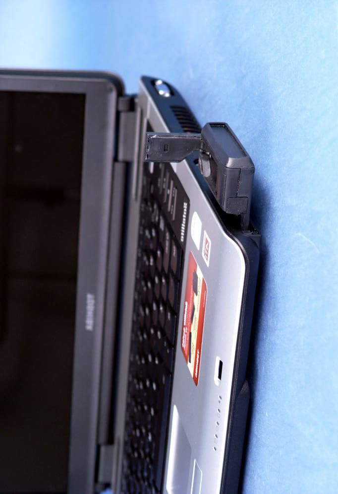 Dual-Band CDMA Modem Card - FCC ID PKRNVWV720 - Inseego Corp.