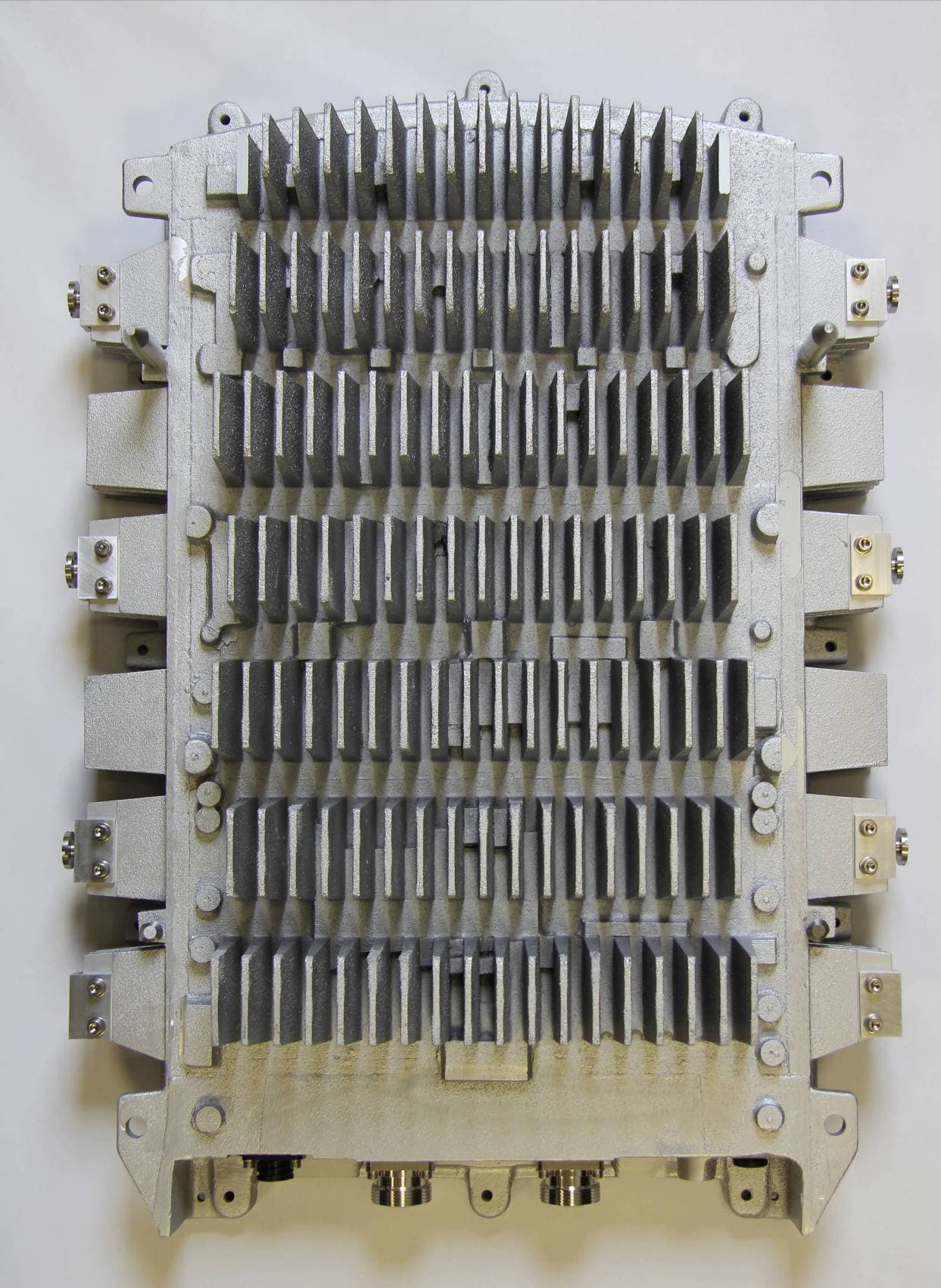 3GPP Band 12 LTE Base Station - FCC ID PKTNODEBAQQ - General Dynamics Broadband, Inc.