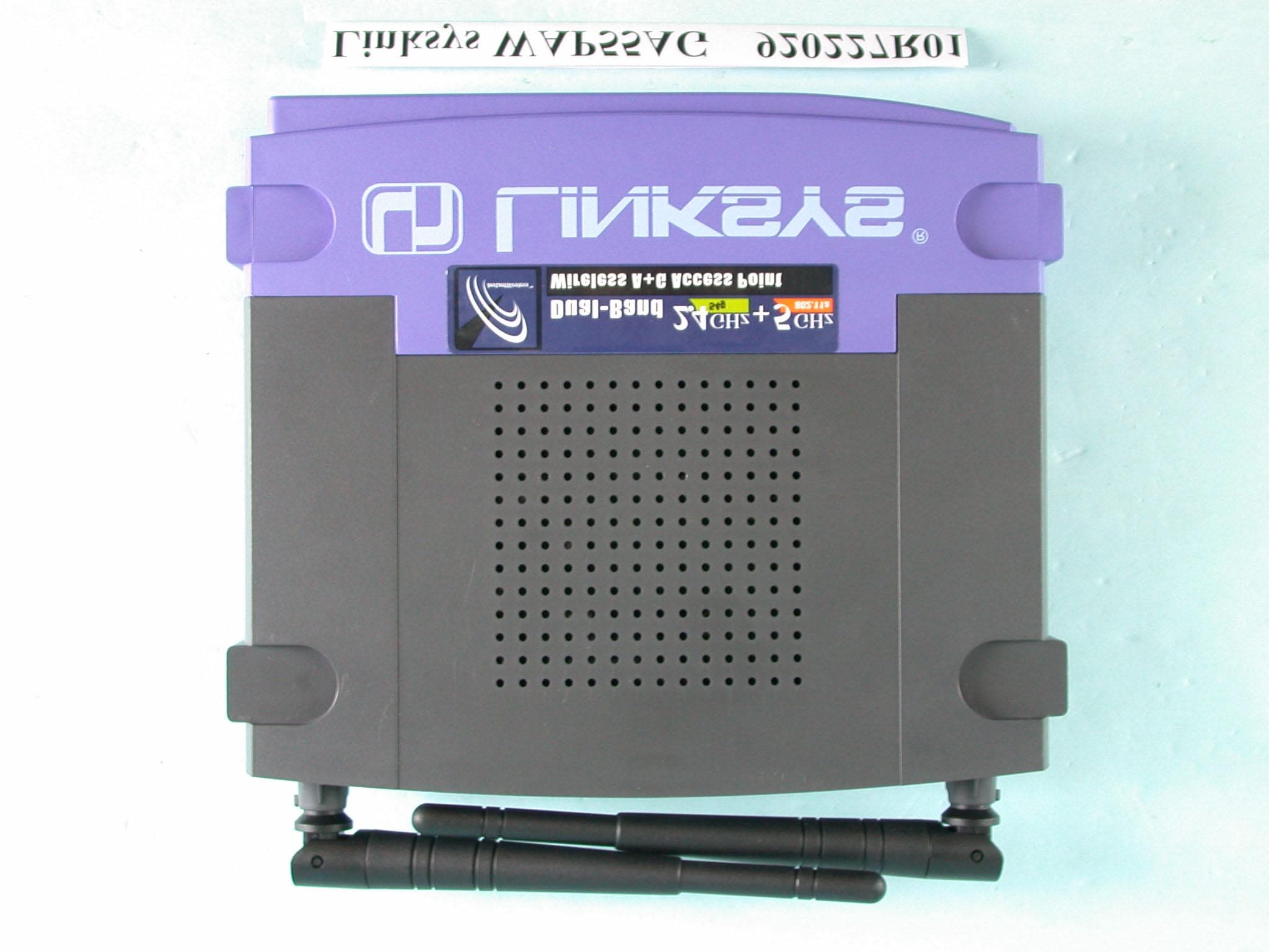 Dual-Band Wireless A+G Access Point - FCC ID PKW-WAP55AG - Cisco-Linksys, LLC (5)