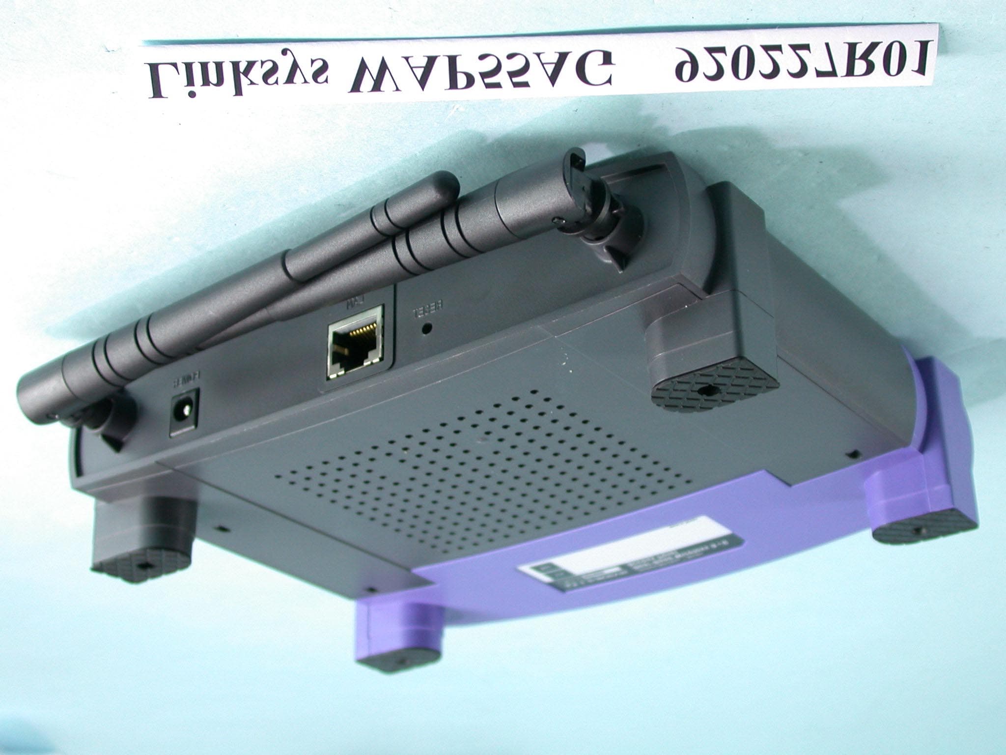Dual-Band Wireless A+G Access Point - FCC ID PKW-WAP55AG - Cisco-Linksys, LLC (3)
