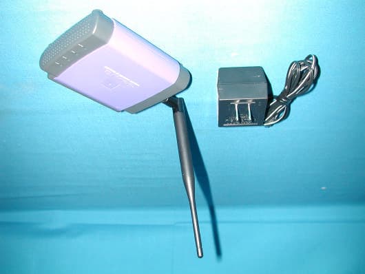 Wireless AP/ Ethernet to Wireless Adapter - FCC ID PKW-WETAP11 - Cisco-Linksys, LLC
