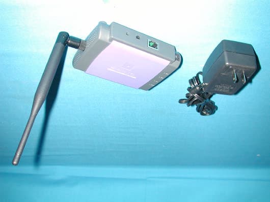 Wireless AP/ Ethernet to Wireless Adapter - FCC ID PKW-WETAP11 - Cisco-Linksys, LLC (3)