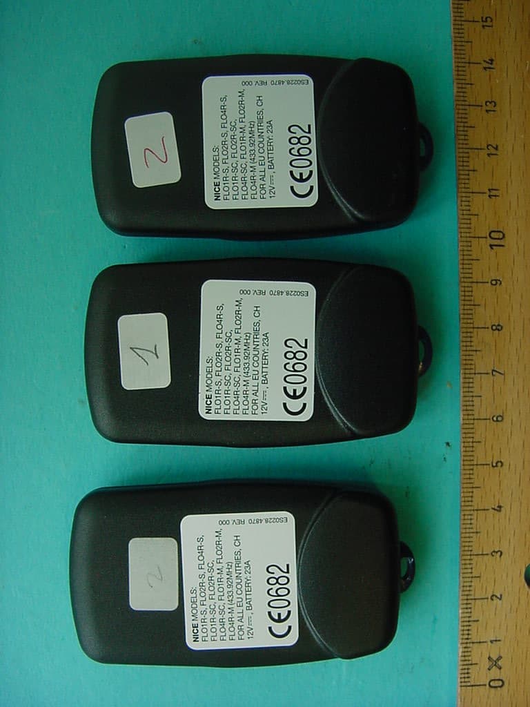 Pocket Transmitter - FCC ID PML433FRS - Nice S.p.A. (2)