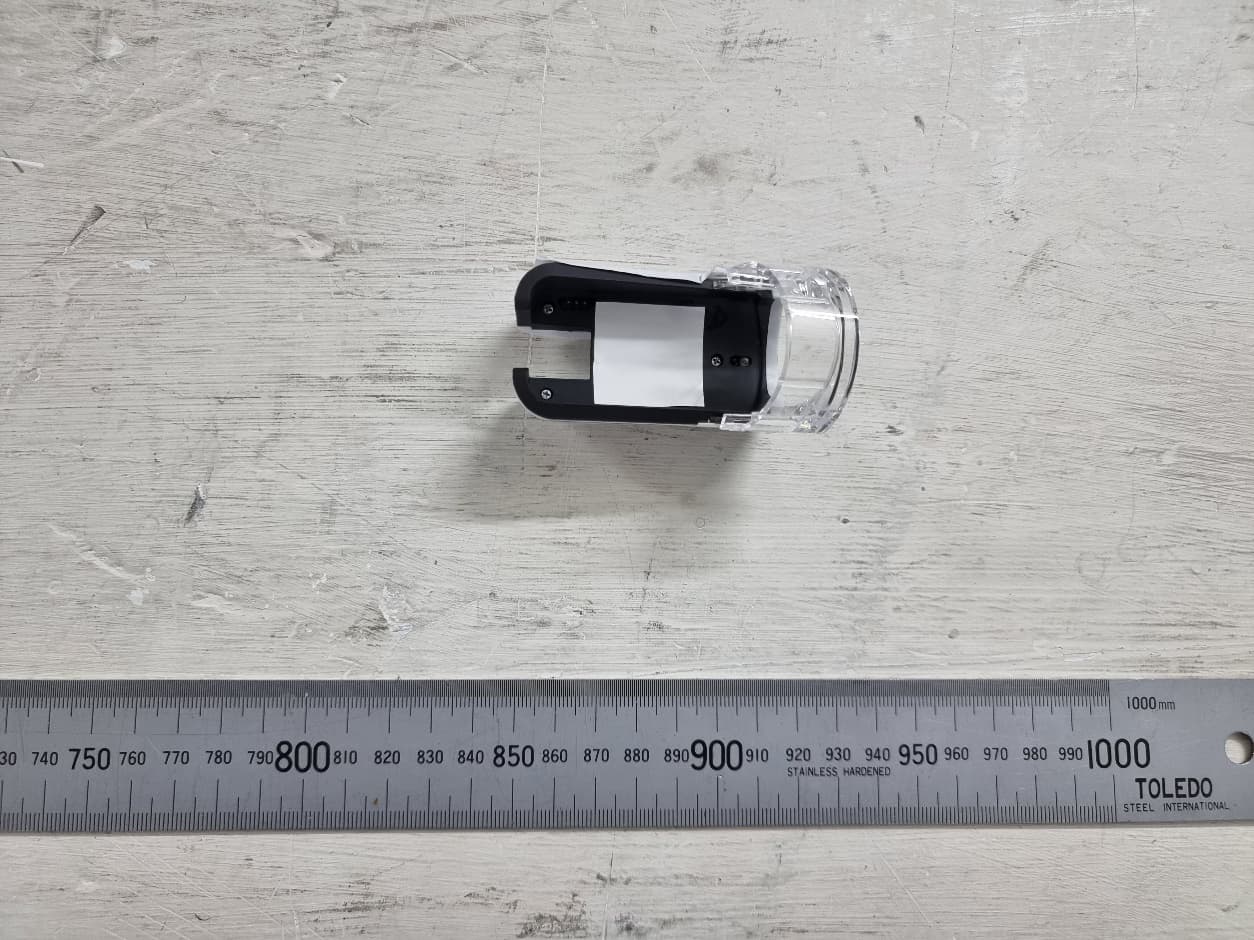 The Hailie Sensor is a small battery-powered electronic data logger that attaches to a pMDI inhaler. The Hailie Sensor uses a BLE system to provide wireless communications to a connected App, powered by non-rechargeable coin cell. - FCC ID PN2-PRO1 - Adherium (NZ) Ltd (2)