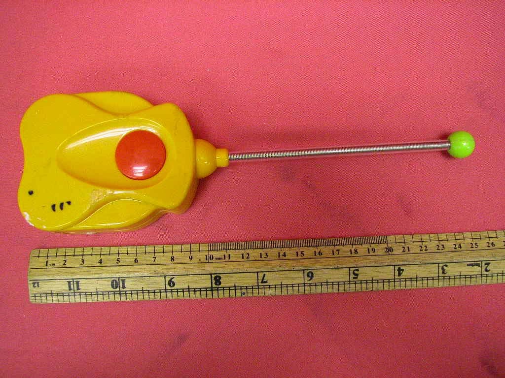 RC Car - FCC ID PN6RC2793259A - Maison Joseph Battat Ltd.