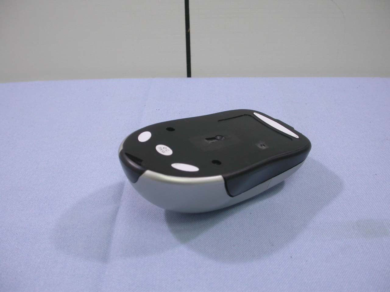 Wireless Optical Mouse - FCC ID PO9-HTM65WRT - Horng Technical Enterprise Co., Ltd.