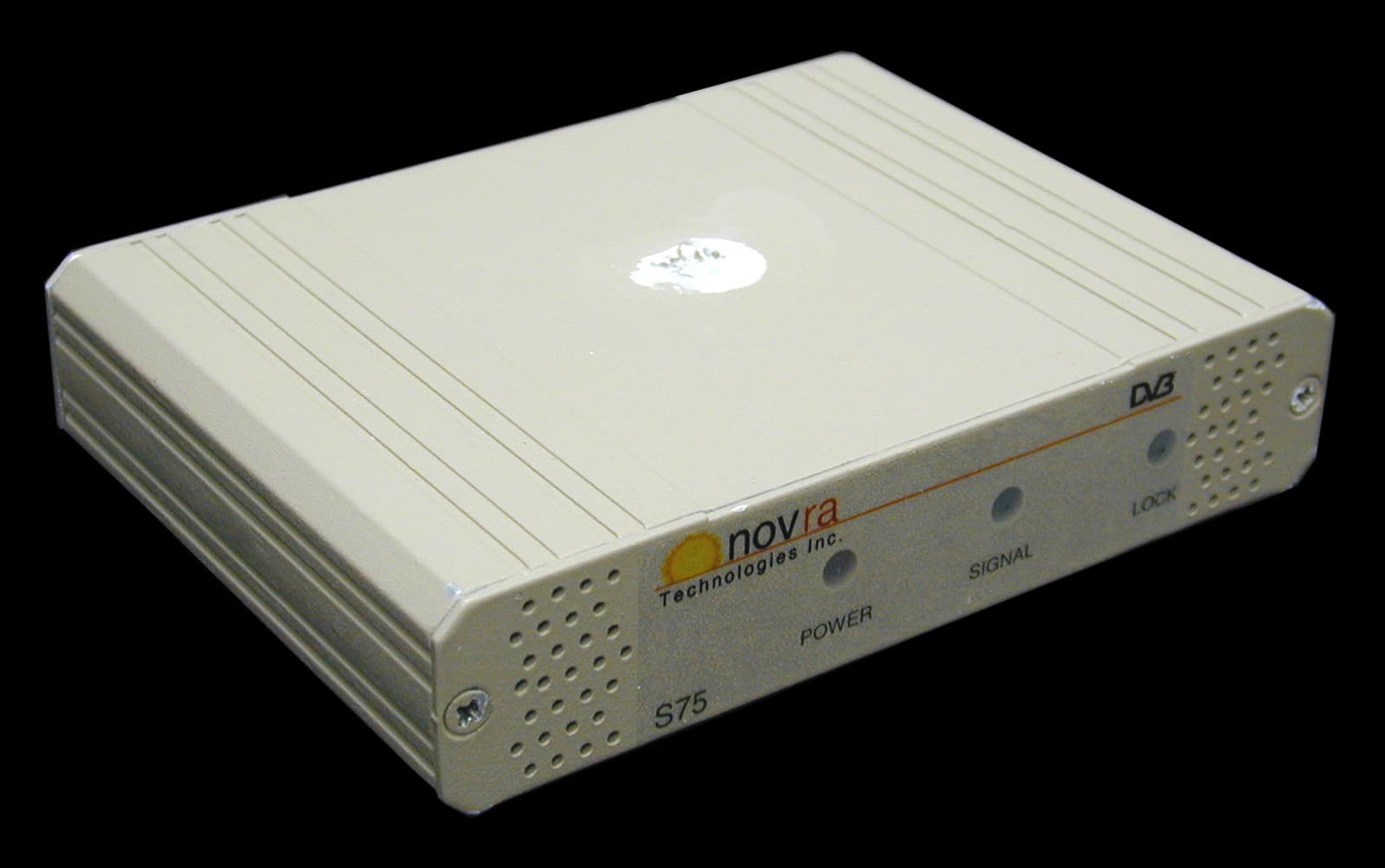 Digital Satellite Receiver - FCC ID POIS750100 - Novra Technologies Inc. (2)