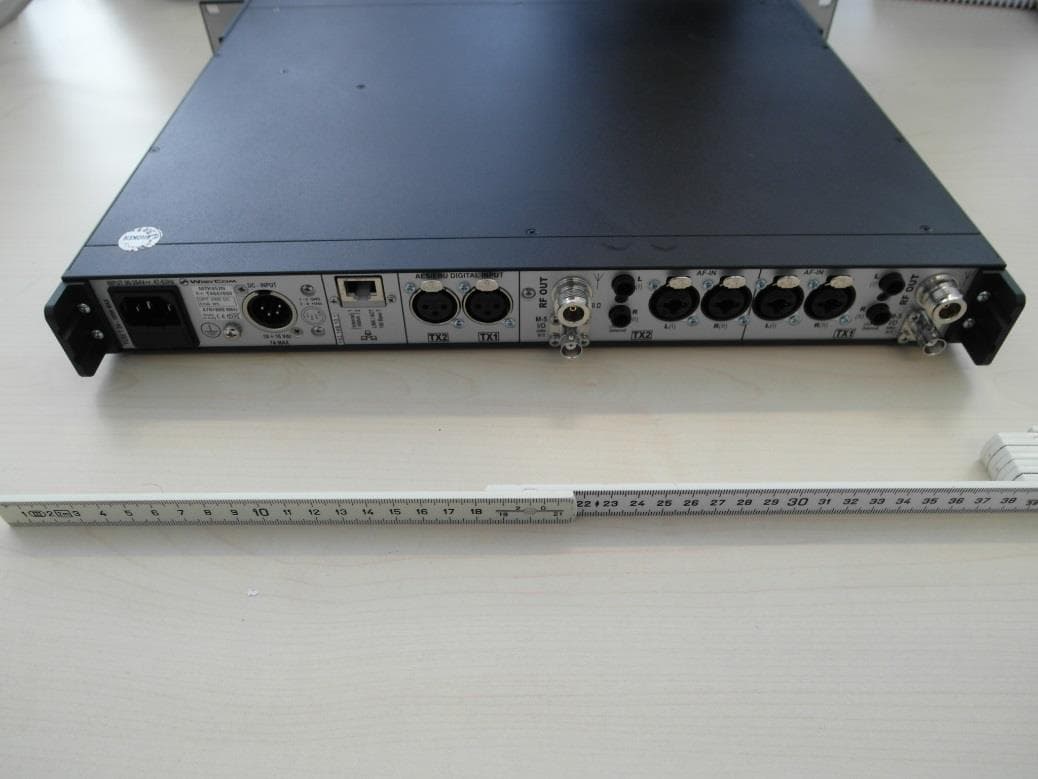 Dual Transmitter - FCC ID POUMTK952N-2W0 - Wisycom s.r.l. (2)